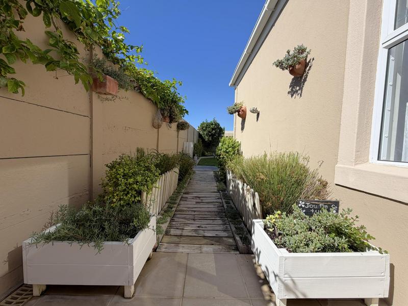 3 Bedroom Property for Sale in Costa Da Gama Western Cape